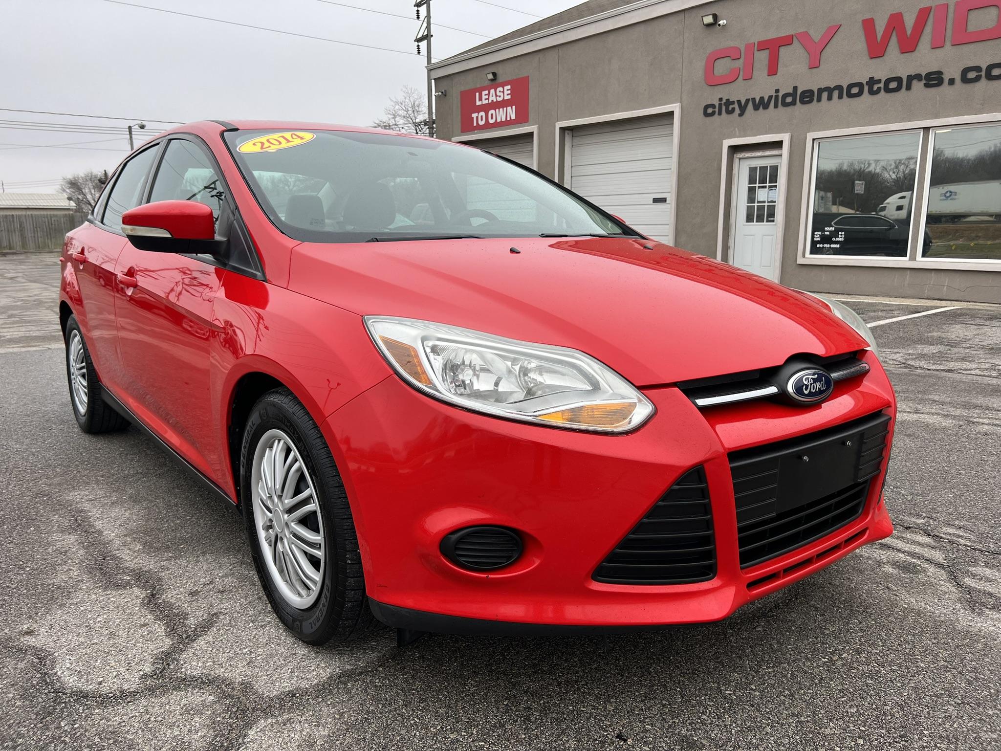 Ford FOCUS 2014 RED