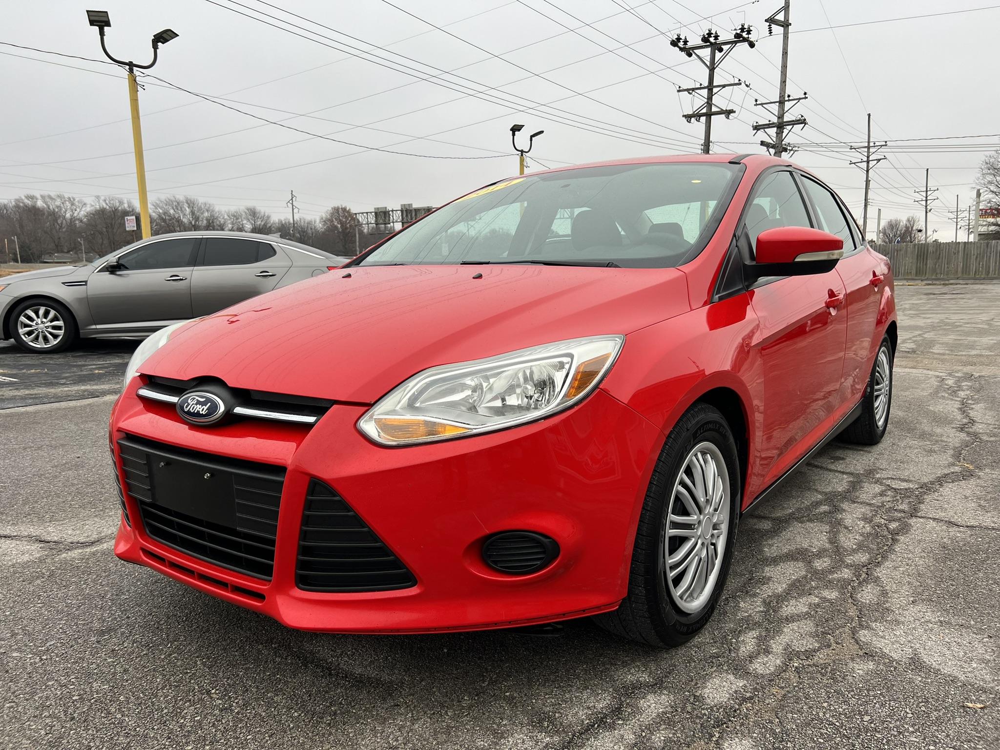 Ford FOCUS 2014 RED