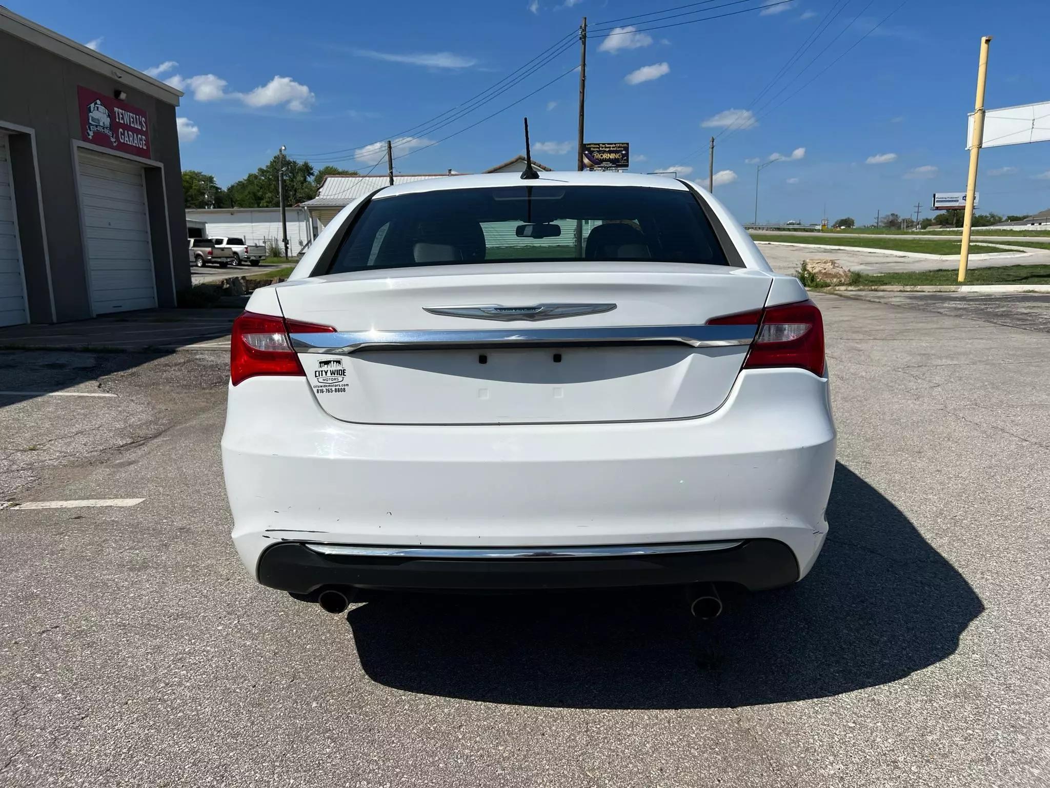 Chrysler 200 LIMITED 2014 White