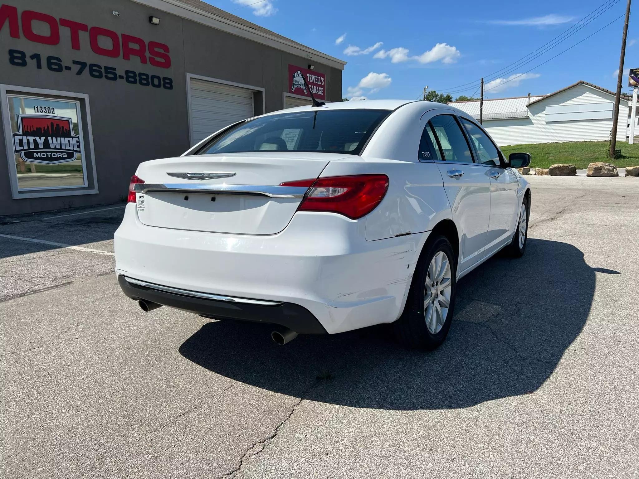 Chrysler 200 LIMITED 2014 White
