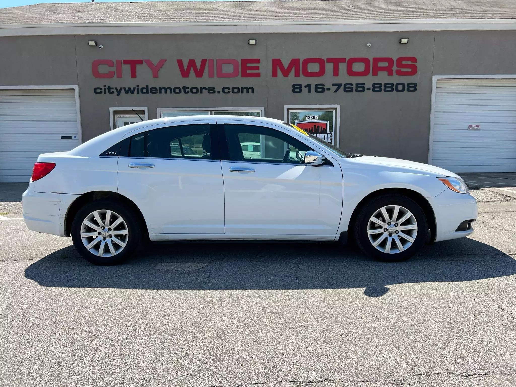 Chrysler 200 LIMITED 2014 White