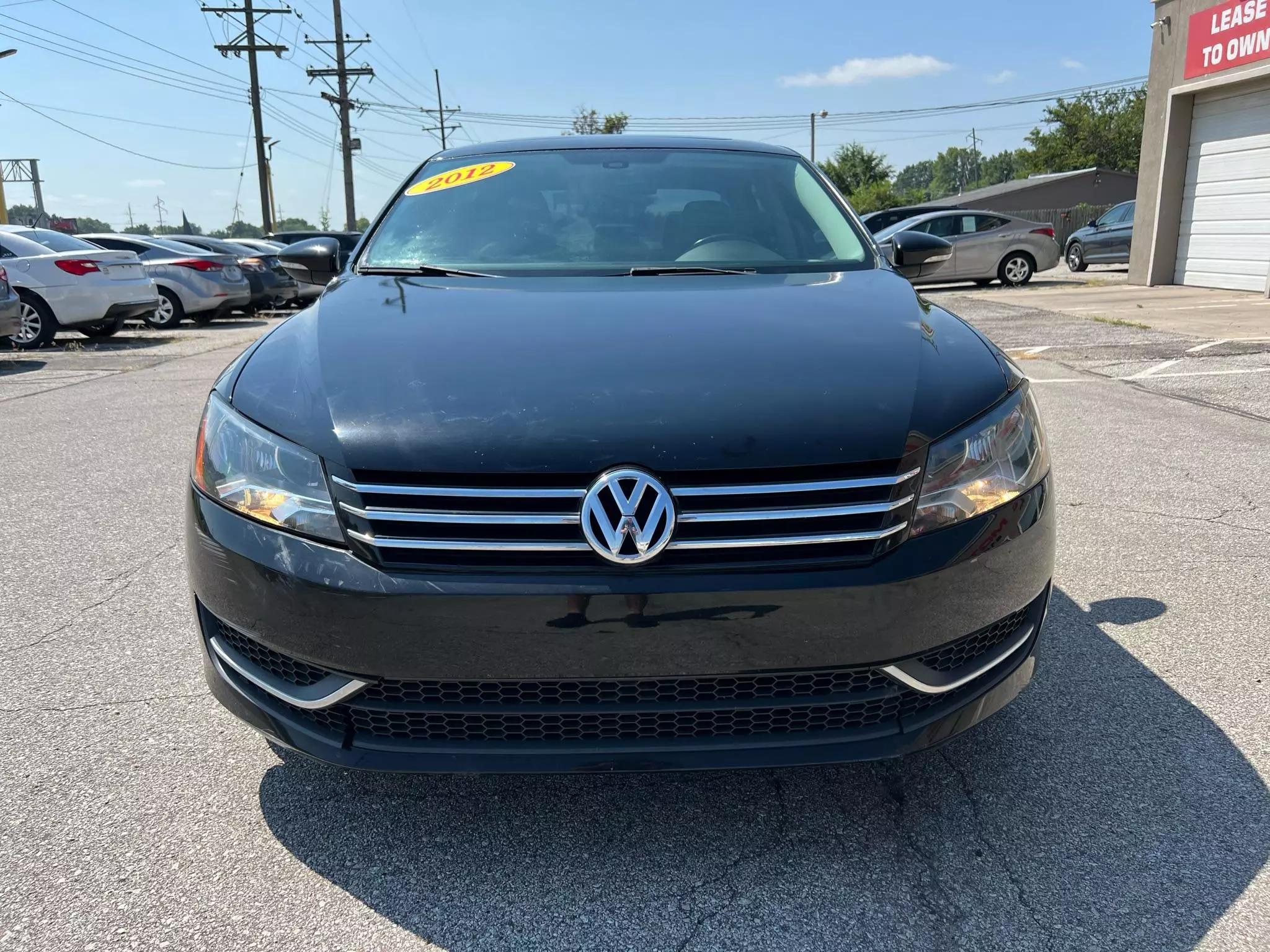 Volkswagen Passat 2012 Black