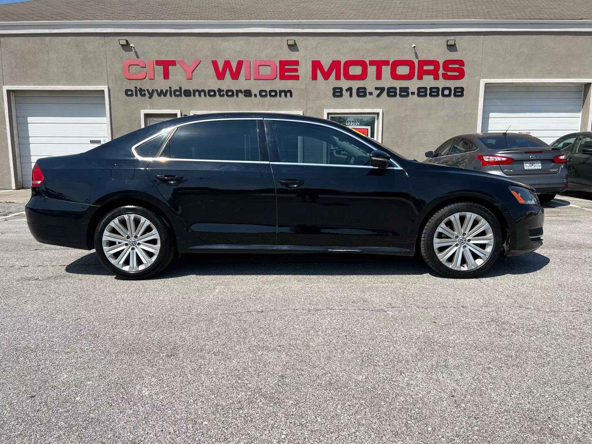 Volkswagen Passat 2012 Black