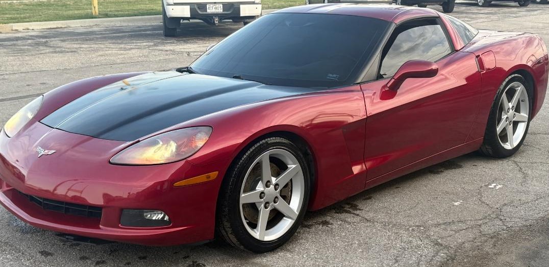 Chevrolet Corvette 2005 Red
