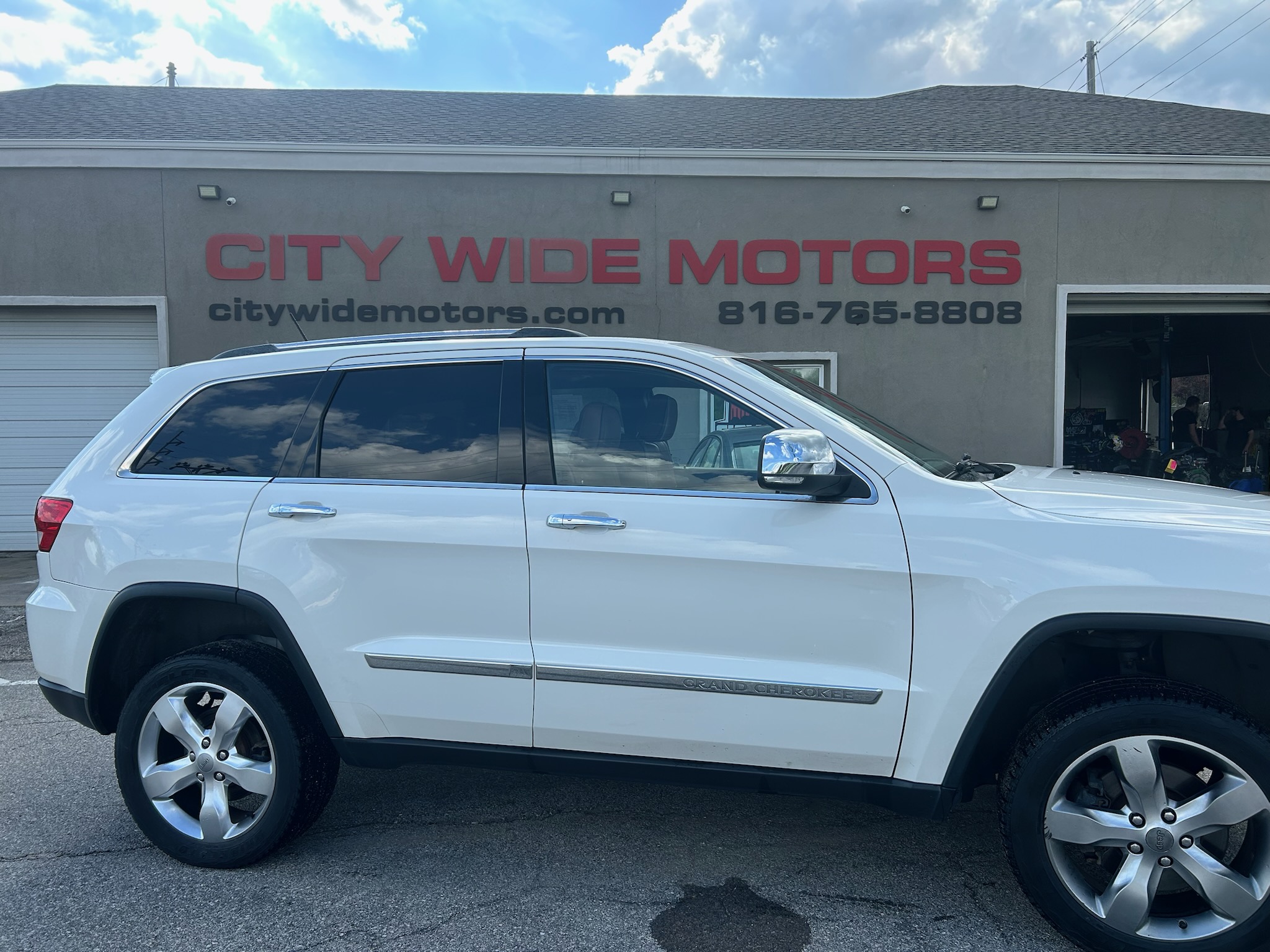 Jeep Grand Cherokee Overland 2012 White